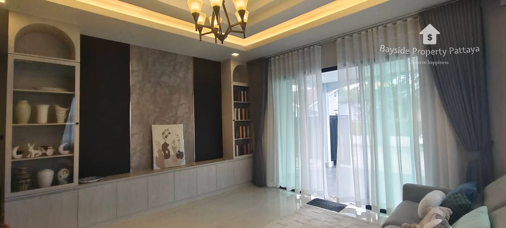 Spacious 3-Bedroom Detached House for Sale in East Pattaya - Pet Friendly with Air Conditioning 40
