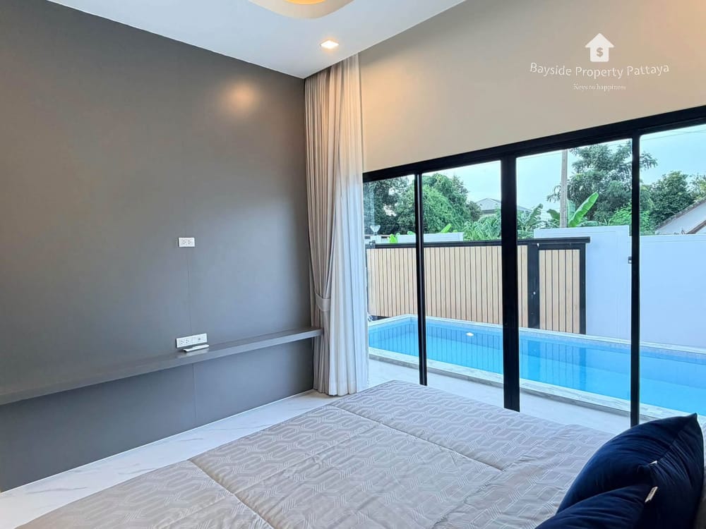 Großzügige Poolvilla mit 3 Schlafzimmern in Ost-Pattaya zu verkaufen – Stadtblick und Klimaanlage 8