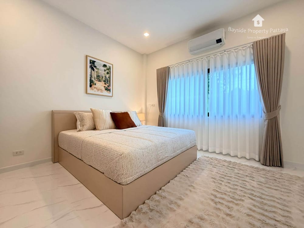 Großzügige Poolvilla mit 3 Schlafzimmern in Ost-Pattaya zu verkaufen – Stadtblick und Klimaanlage 15