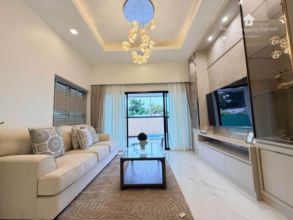 Großzügige Poolvilla mit 3 Schlafzimmern in Ost-Pattaya zu verkaufen – Stadtblick und Klimaanlage 12