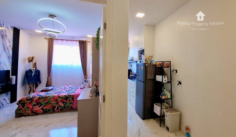 Spacious 3-Bedroom Townhouse for Sale in East Pattaya - Pet Friendly with Air Conditioning 22