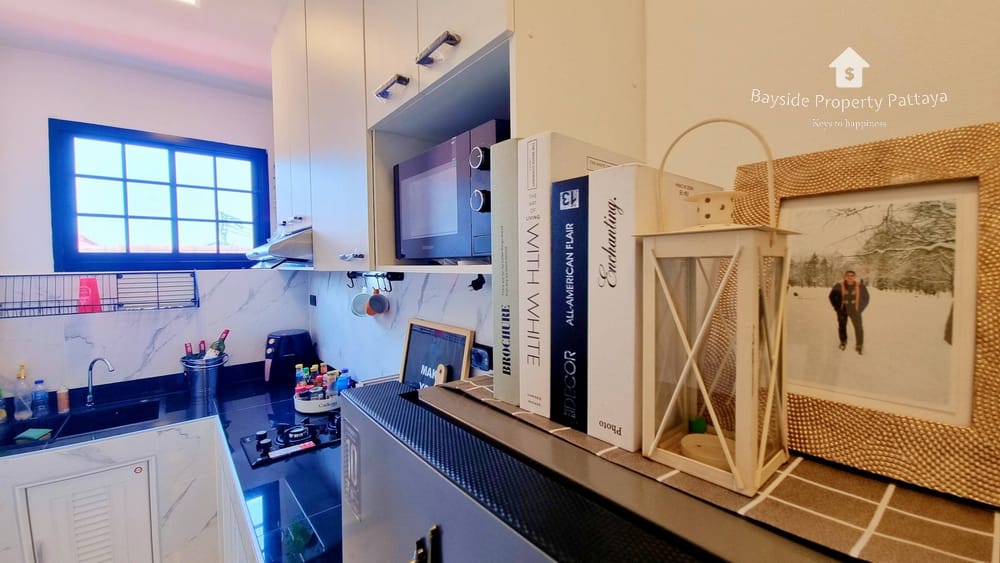 Spacious 3-Bedroom Townhouse for Sale in East Pattaya - Pet Friendly with Air Conditioning 20