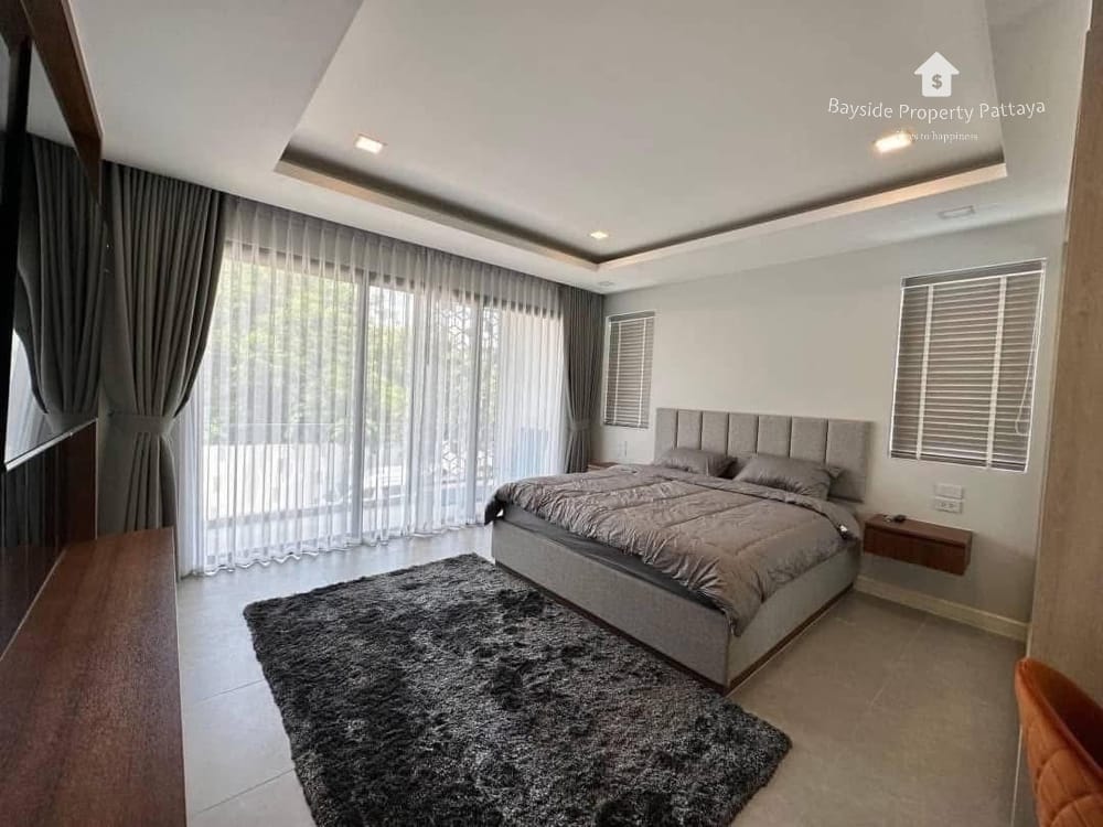 Продаю 5-к. виллу, 300м², 2/2 эт. в ЖК Jomtien Pool Villas 3