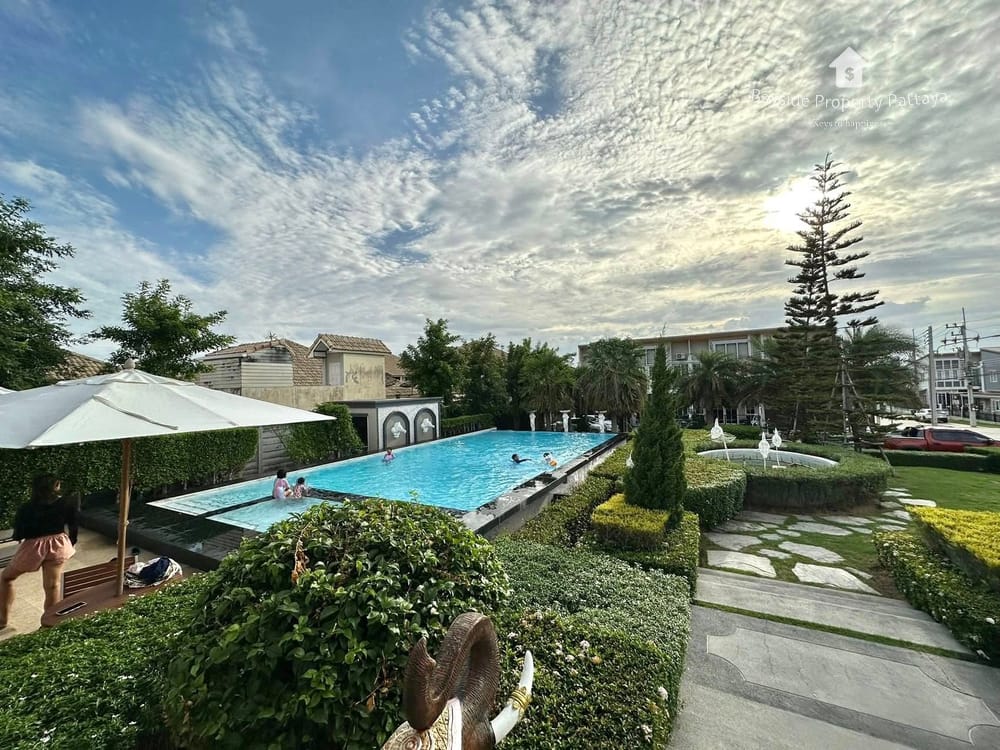 Spacious 4-Bedroom House for Sale in East Pattaya with City View and Air Conditioning 4