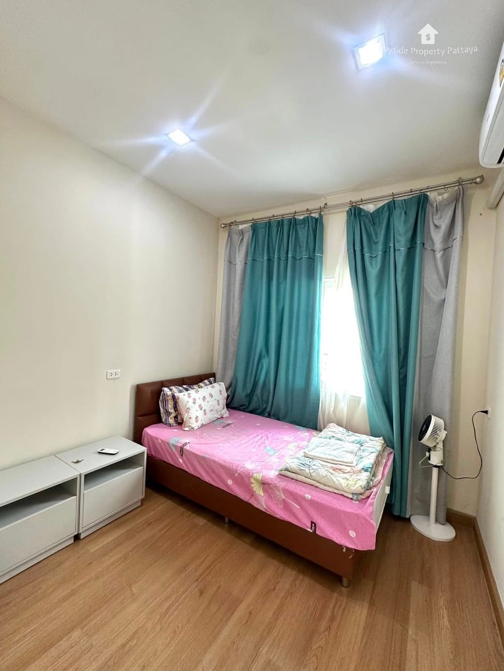 Spacious 4-Bedroom House for Sale in East Pattaya with City View and Air Conditioning 14