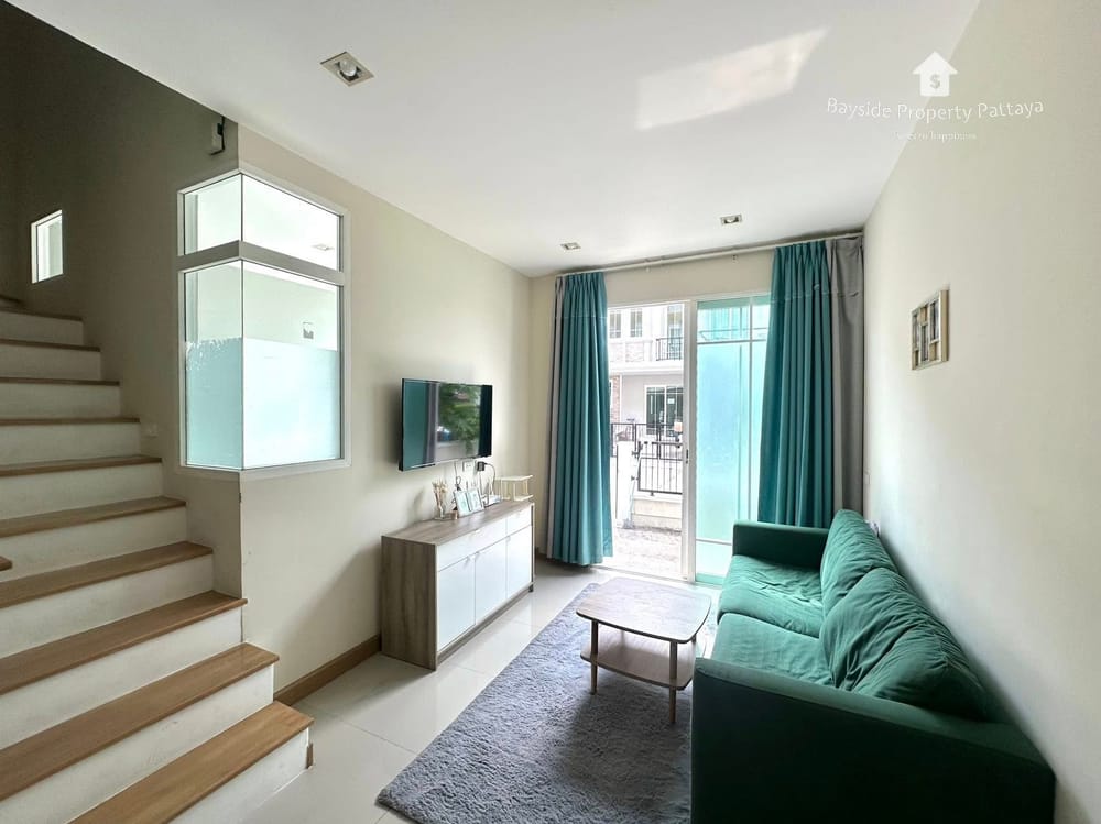 Spacious 4-Bedroom House for Sale in East Pattaya with City View and Air Conditioning 8