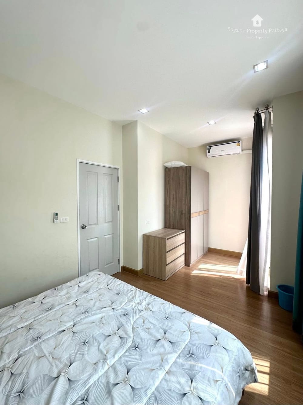Spacious 4-Bedroom House for Sale in East Pattaya with City View and Air Conditioning 16