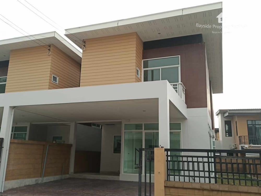 3-Bedroom Detached House for Sale in Nong Pla Lai, Pattaya - Pet Friendly with Air Conditioning 2
