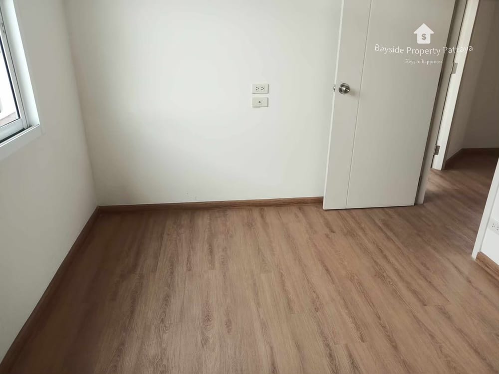 3-Bedroom Detached House for Sale in Nong Pla Lai, Pattaya - Pet Friendly with Air Conditioning 9