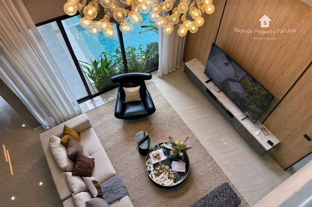 Spacious 4-Bedroom House for Sale with City View in Pattaya City 4
