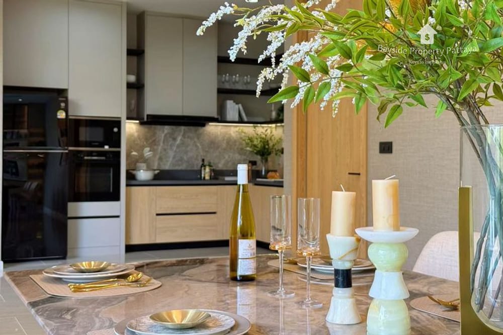 Spacious 4-Bedroom House for Sale with City View in Pattaya City 6
