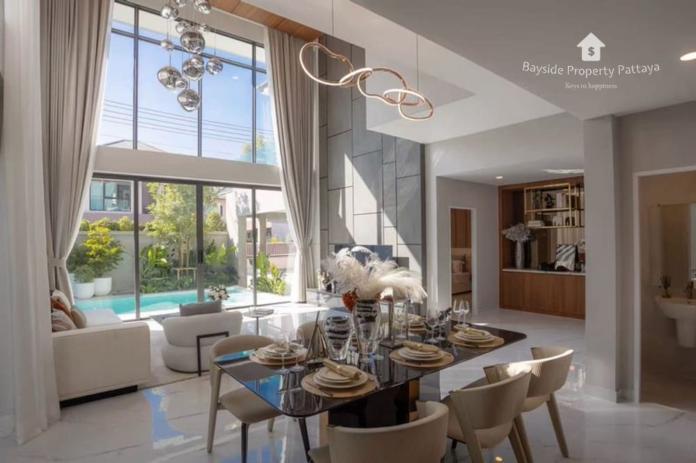 Spacious 5-Bedroom Villa for Sale in The Lake Huay Yai, East Pattaya 3