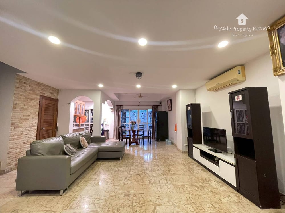 ขาย 5 ห้องนอน บ้าน ใน วิวพอยท์ วิลเลจ จอมเทียน (View point Villa Jomtien) 2
