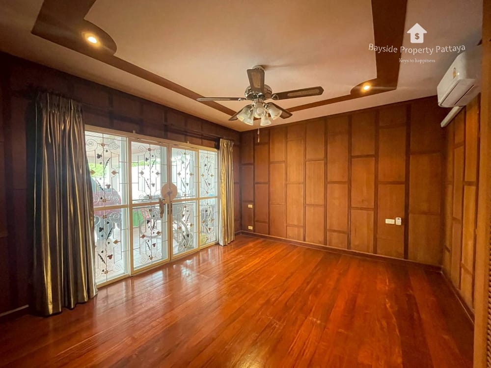 ขาย 5 ห้องนอน บ้าน ใน วิวพอยท์ วิลเลจ จอมเทียน (View point Villa Jomtien) 9
