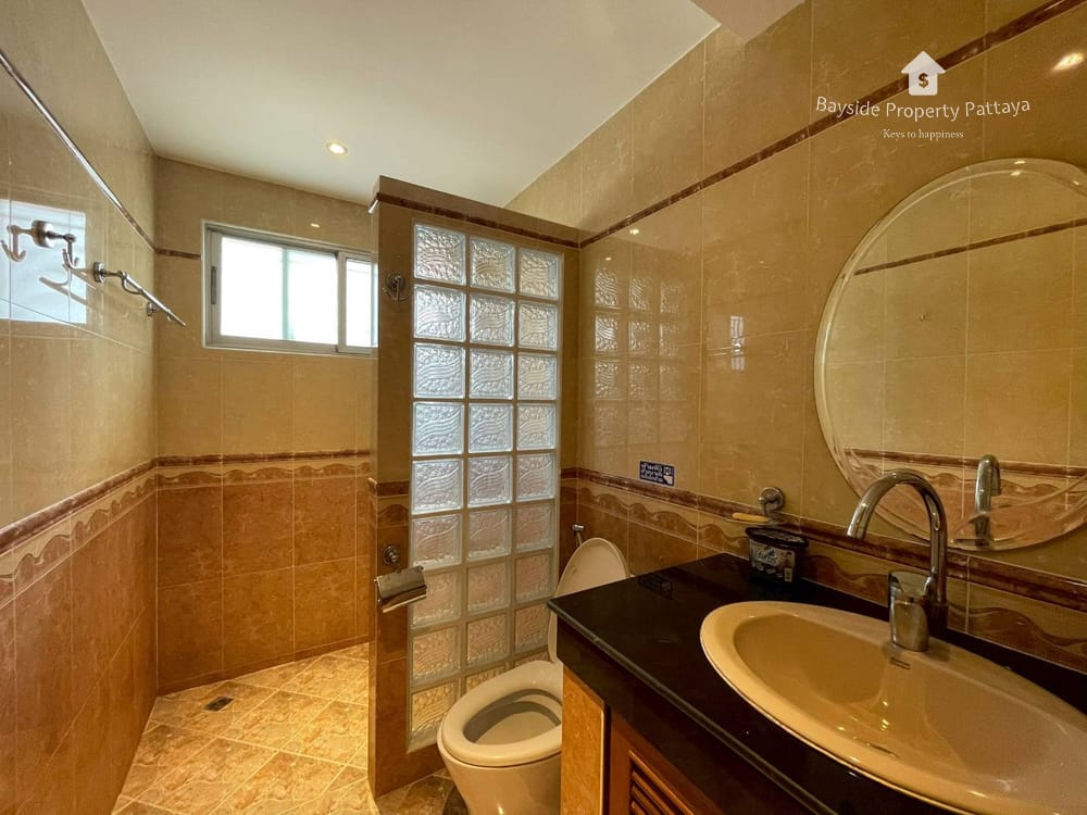 ขาย 5 ห้องนอน บ้าน ใน วิวพอยท์ วิลเลจ จอมเทียน (View point Villa Jomtien) 25