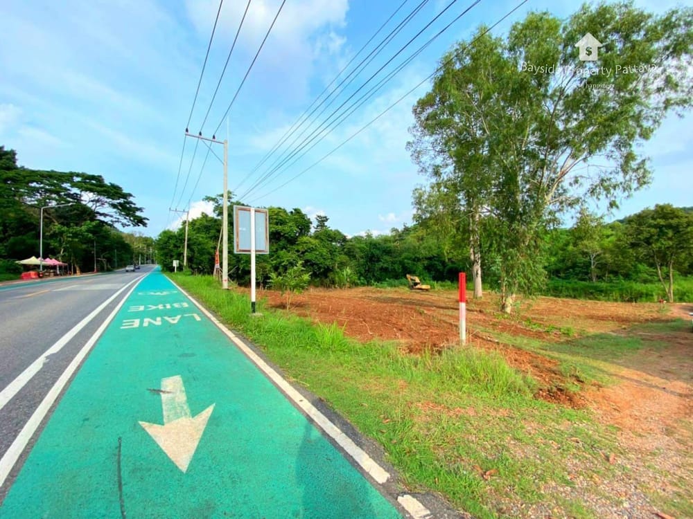 Prime Land For Sale in Na Jomtien, Pattaya - City View, Steps from Restaurants 2
