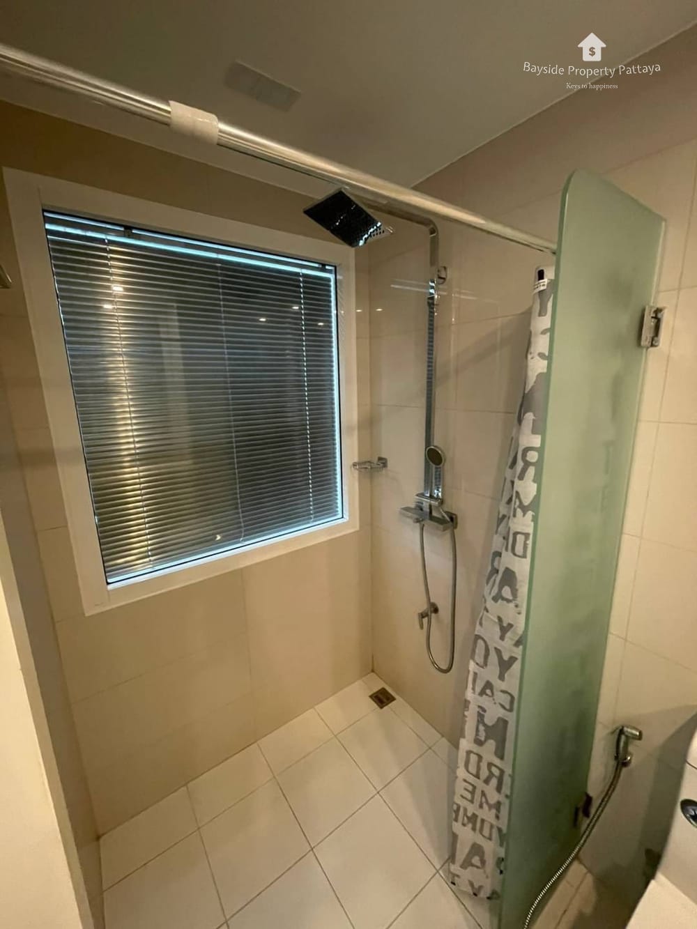 City Center Residence Condo for Sale in Pattaya City with Stunning City Views and Air Conditioning 6