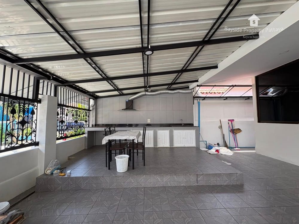 Pattaya City: Freistehendes Haus mit 3 Schlafzimmern, Stadtblick und Klimaanlage zu vermieten 4
