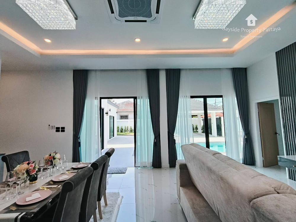 Geräumige Villa 'East Pattaya' mit 4 Schlafzimmern und Stadtblick zu verkaufen 6