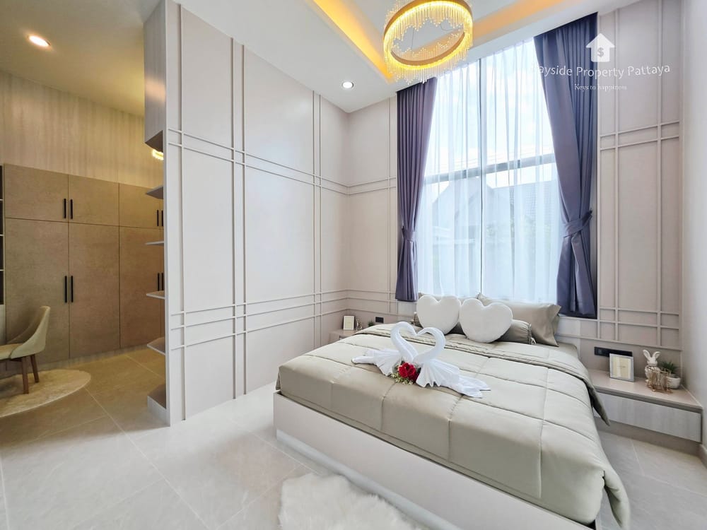 Spacious 4-Bedroom Detached House for Sale in East Pattaya - Pet Friendly with Air Conditioning 11