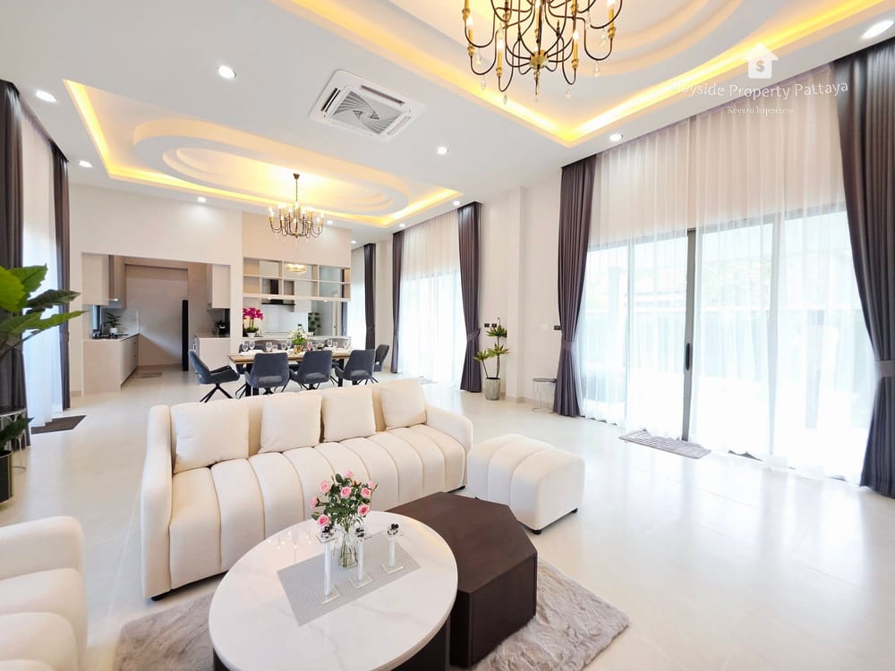 Spacious 4-Bedroom Detached House for Sale in East Pattaya - Pet Friendly with Air Conditioning 2