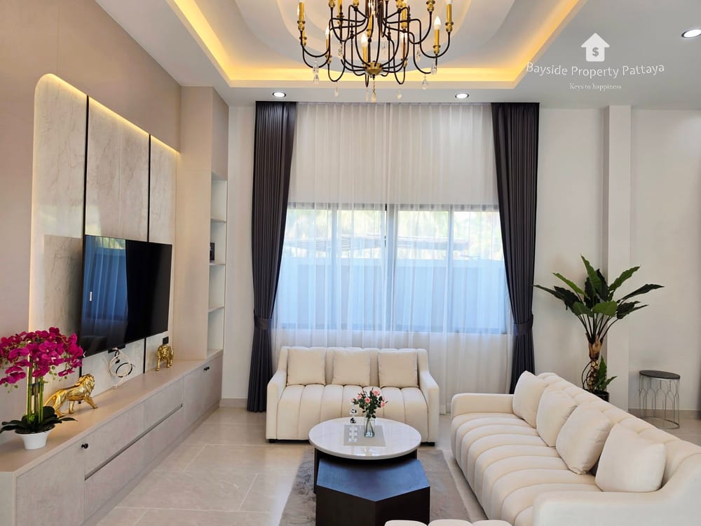 Spacious 4-Bedroom Detached House for Sale in East Pattaya - Pet Friendly with Air Conditioning 21