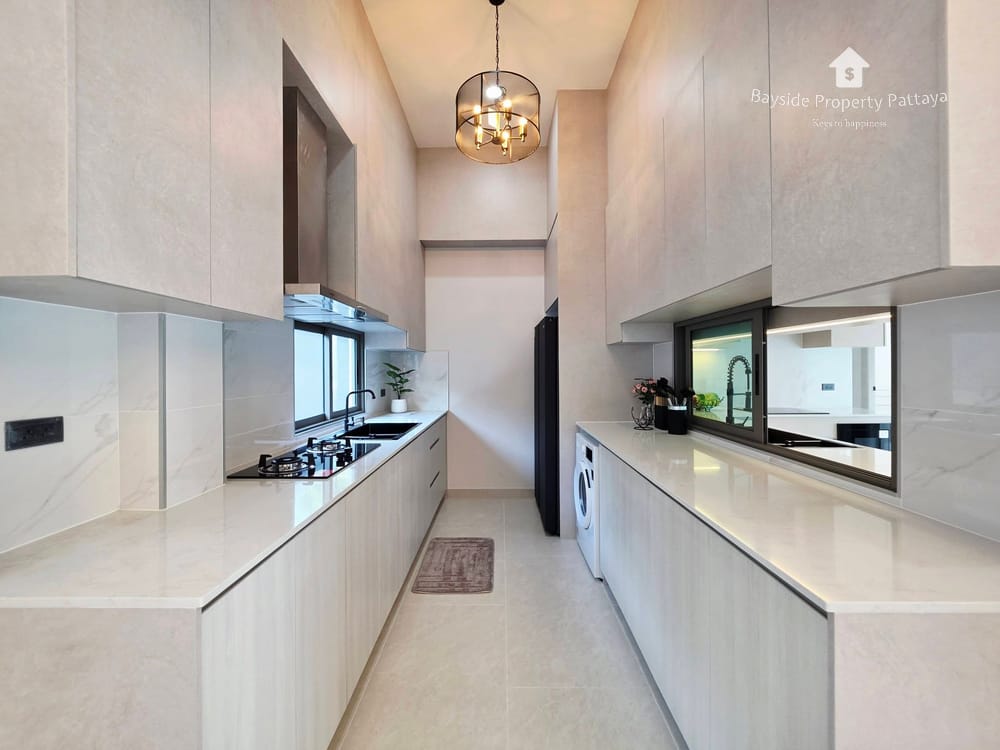 Spacious 4-Bedroom Detached House for Sale in East Pattaya - Pet Friendly with Air Conditioning 23