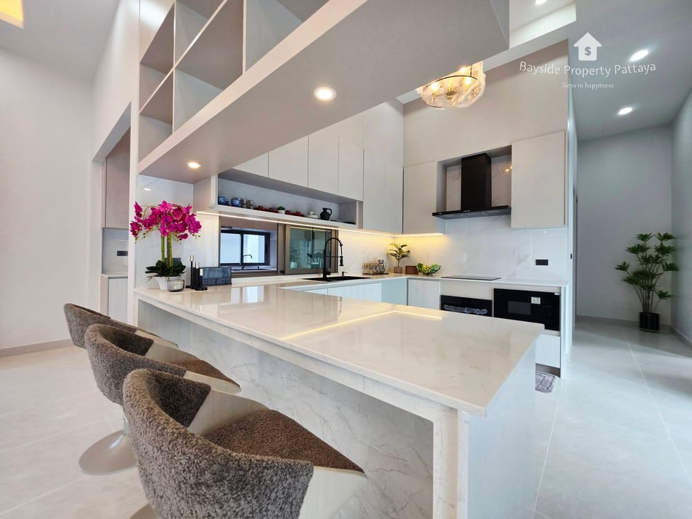 Spacious 4-Bedroom Detached House for Sale in East Pattaya - Pet Friendly with Air Conditioning 26