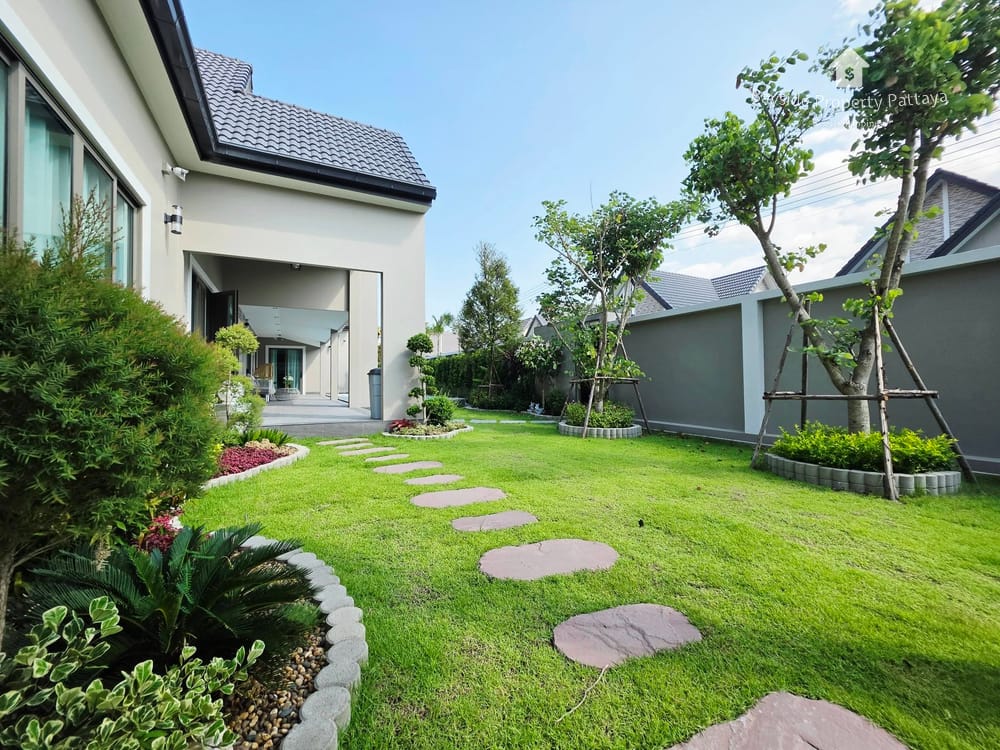 Spacious 4-Bedroom Detached House for Sale in East Pattaya - Pet Friendly with Air Conditioning 28