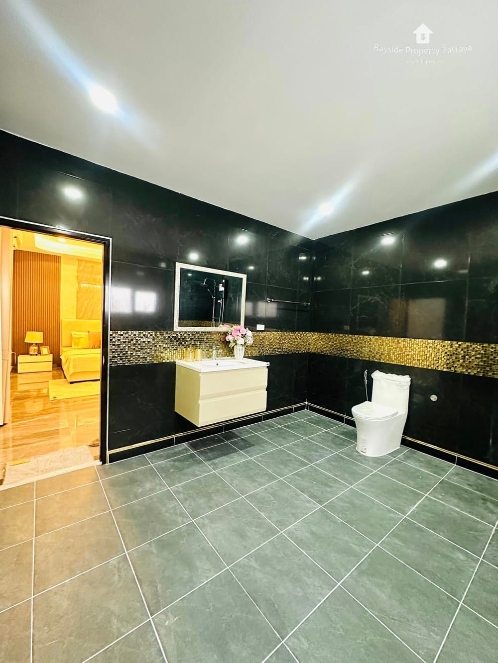 Pet-Friendly 3-Bedroom Detached House for Sale in East Pattaya 24
