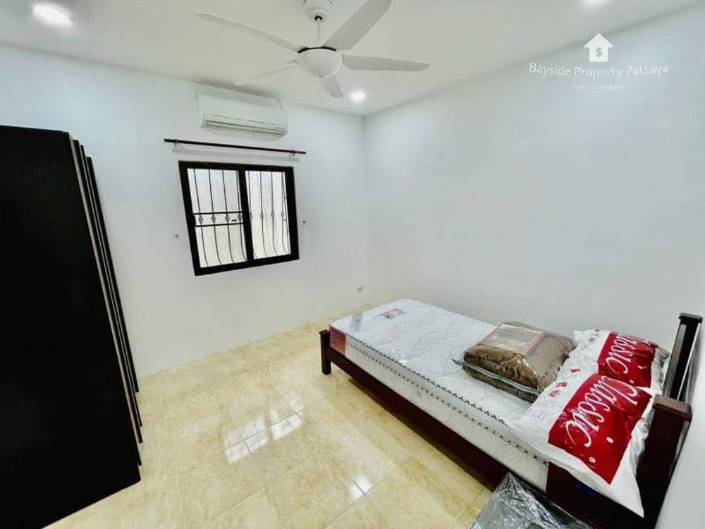 Spacious 3-Bedroom House for Sale and Rent in Pattaya City with Air Conditioning 7