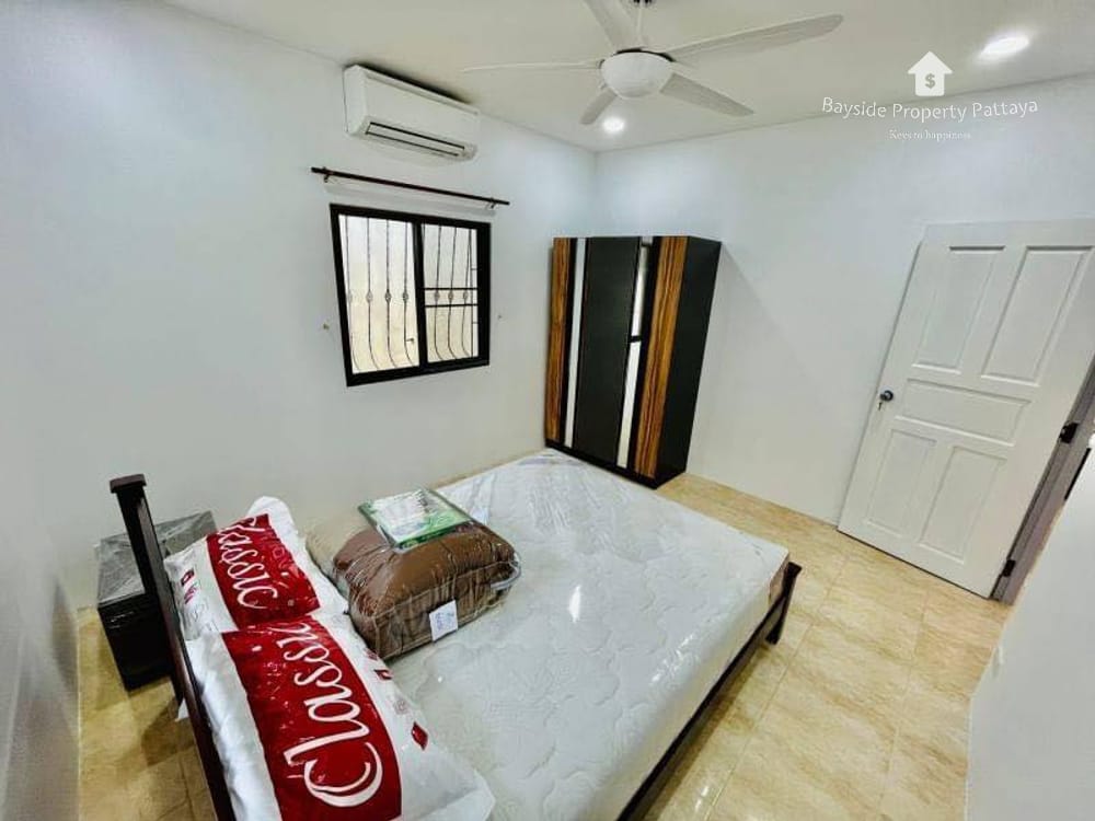 Spacious 3-Bedroom House for Sale and Rent in Pattaya City with Air Conditioning 17