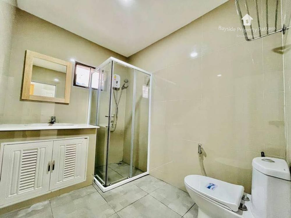 Spacious 3-Bedroom House for Sale and Rent in Pattaya City with Air Conditioning 20
