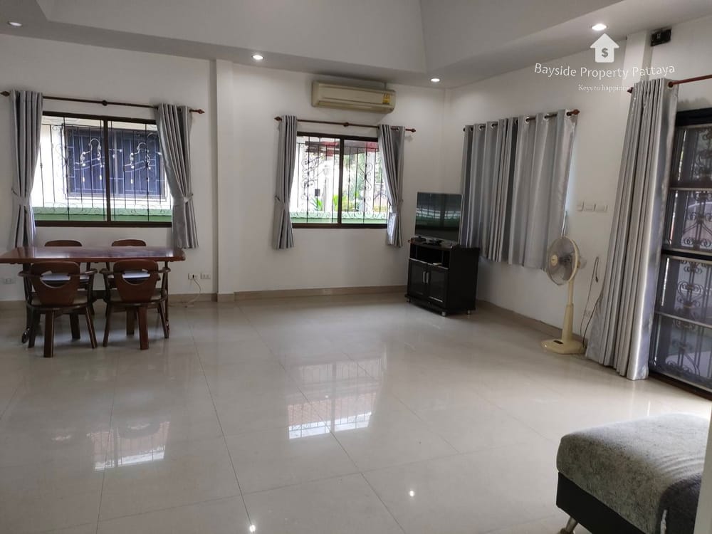Haus zur Miete in Eakmongkol Village 8, Pattaya City – 3 Zimmer, Klimaanlage und Stadtblick 11