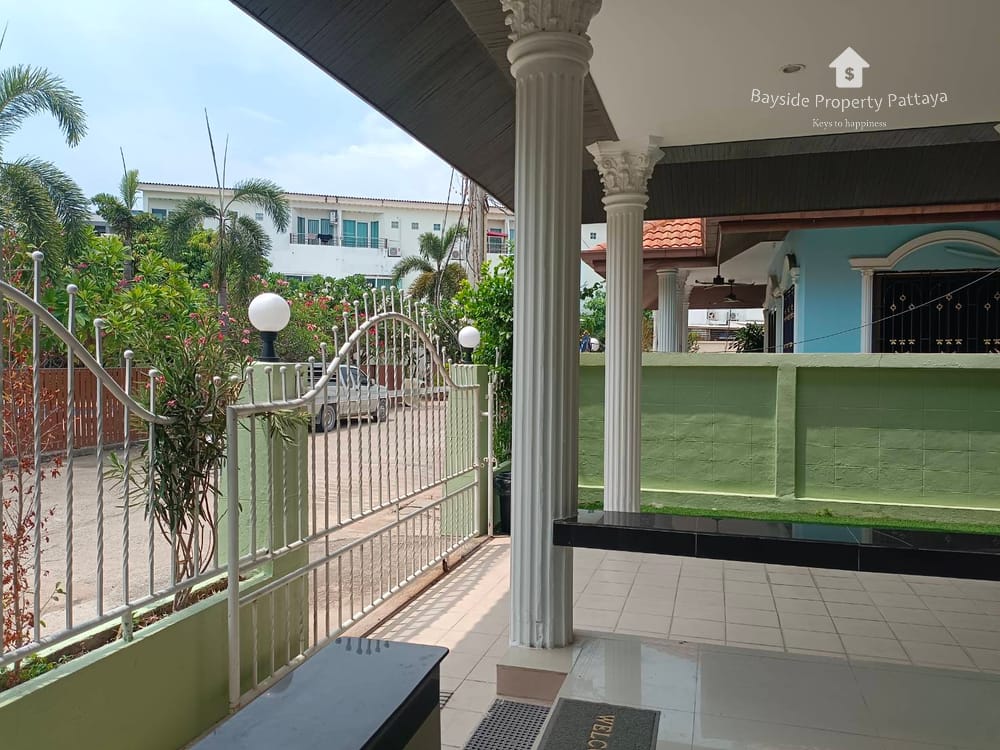 Haus zur Miete in Eakmongkol Village 8, Pattaya City – 3 Zimmer, Klimaanlage und Stadtblick 6