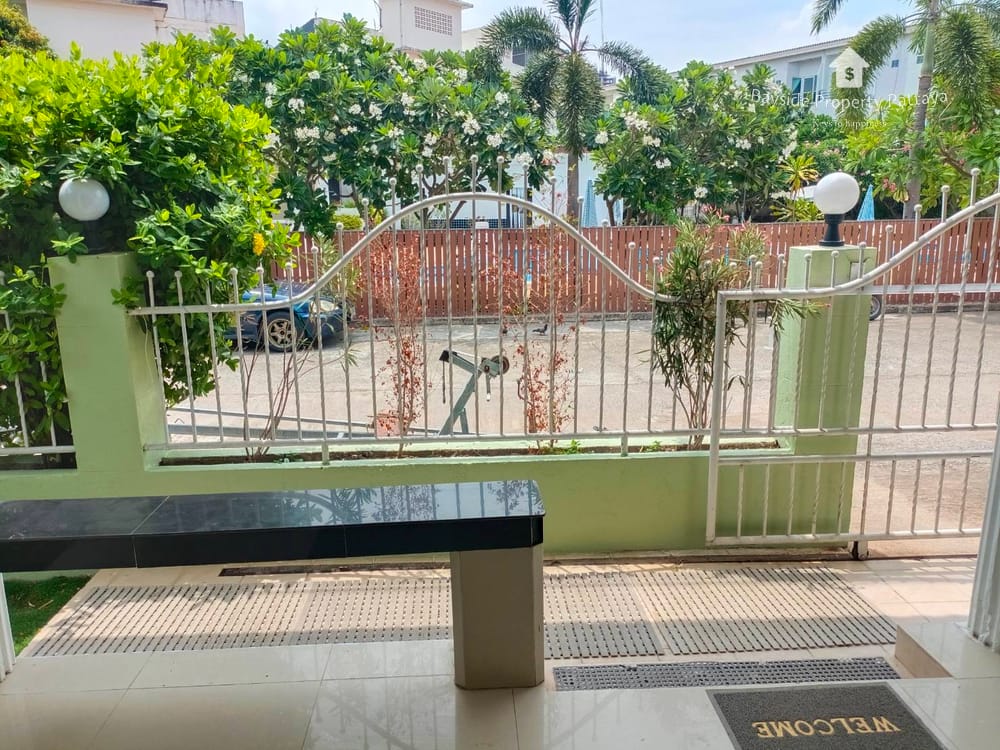 Haus zur Miete in Eakmongkol Village 8, Pattaya City – 3 Zimmer, Klimaanlage und Stadtblick 4