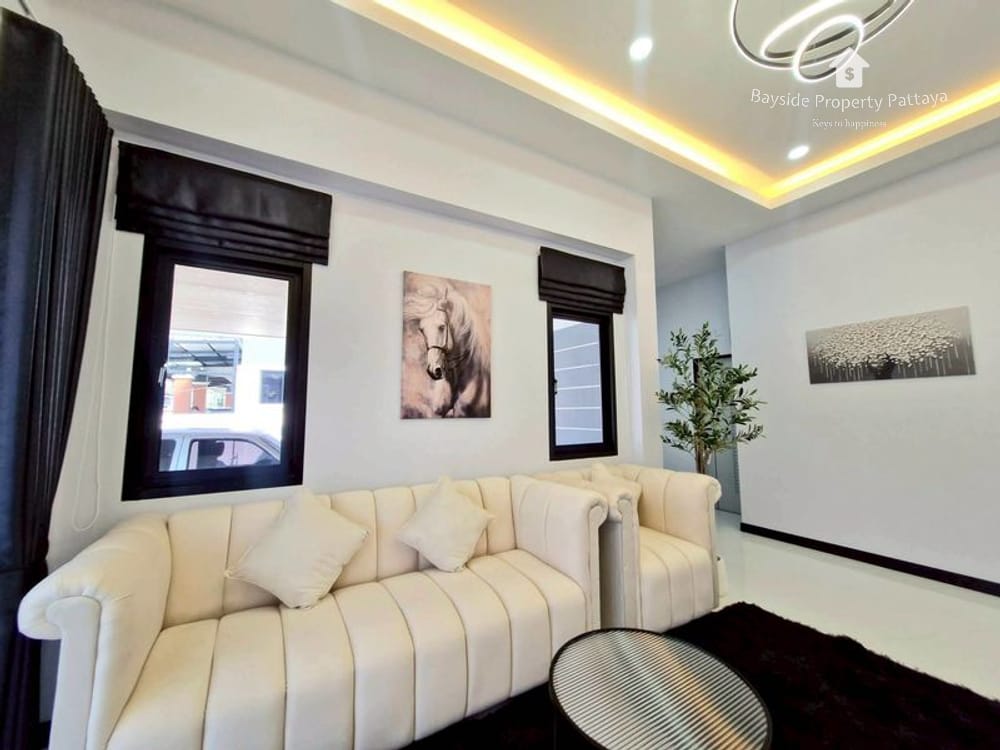 Spacious 3-Bedroom Detached House for Sale in East Pattaya - Pet Friendly with Air Conditioning 4