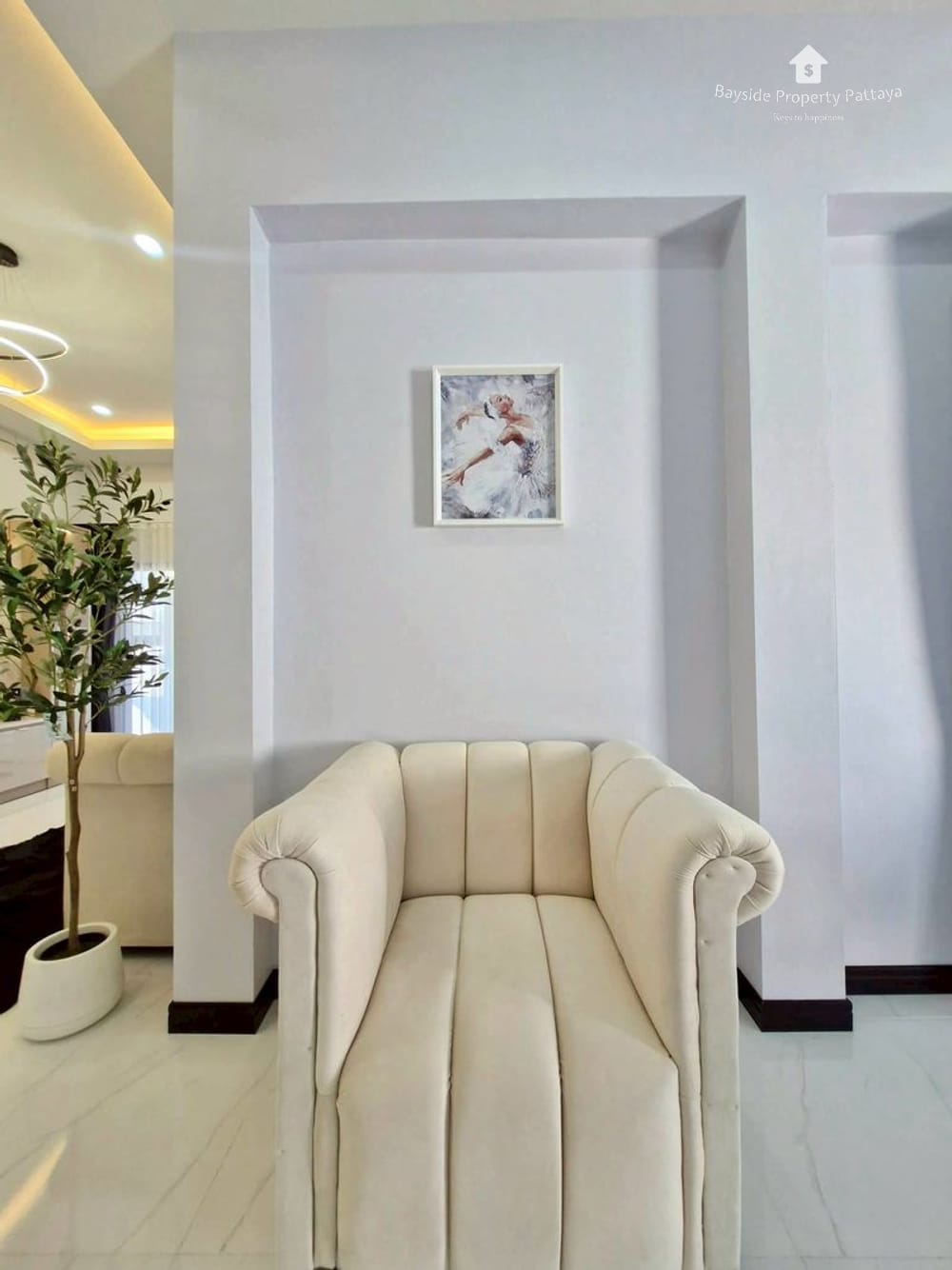 Spacious 3-Bedroom Detached House for Sale in East Pattaya - Pet Friendly with Air Conditioning 14
