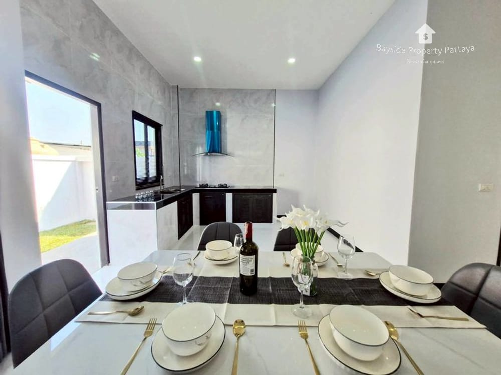 Spacious 3-Bedroom Detached House for Sale in East Pattaya - Pet Friendly with Air Conditioning 15
