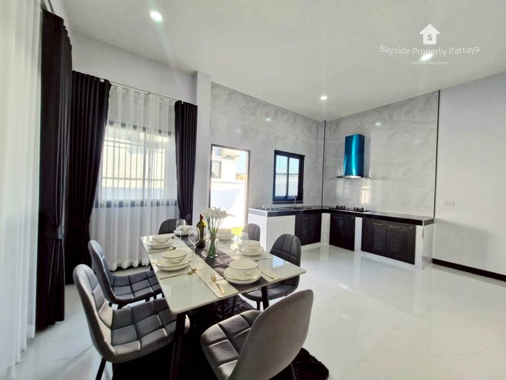 Spacious 3-Bedroom Detached House for Sale in East Pattaya - Pet Friendly with Air Conditioning 19