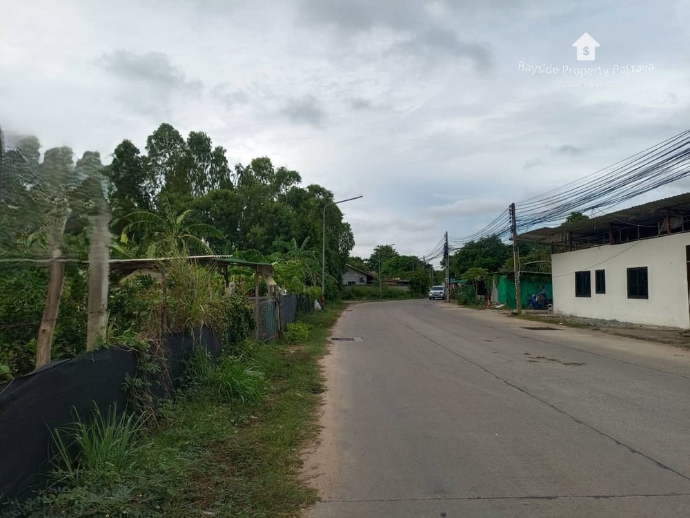 Prime Land for Sale in East Pattaya - Close to Restaurants with City Views 3