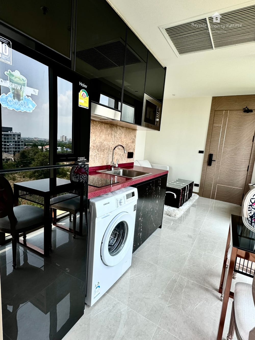 Sea View 1-Bedroom Condo for Sale in The Riviera Ocean Drive, Jomtien, Pattaya 10