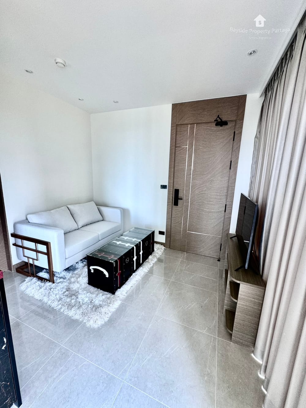 Sea View 1-Bedroom Condo for Sale in The Riviera Ocean Drive, Jomtien, Pattaya 22