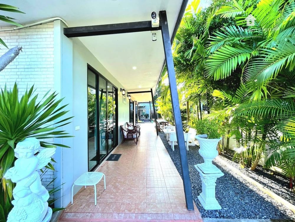 spacious-3-bedroom-villa-for-rent-in-bang-saray-pattaya-with-city-view-and-air-conditioning-bpp-288 4