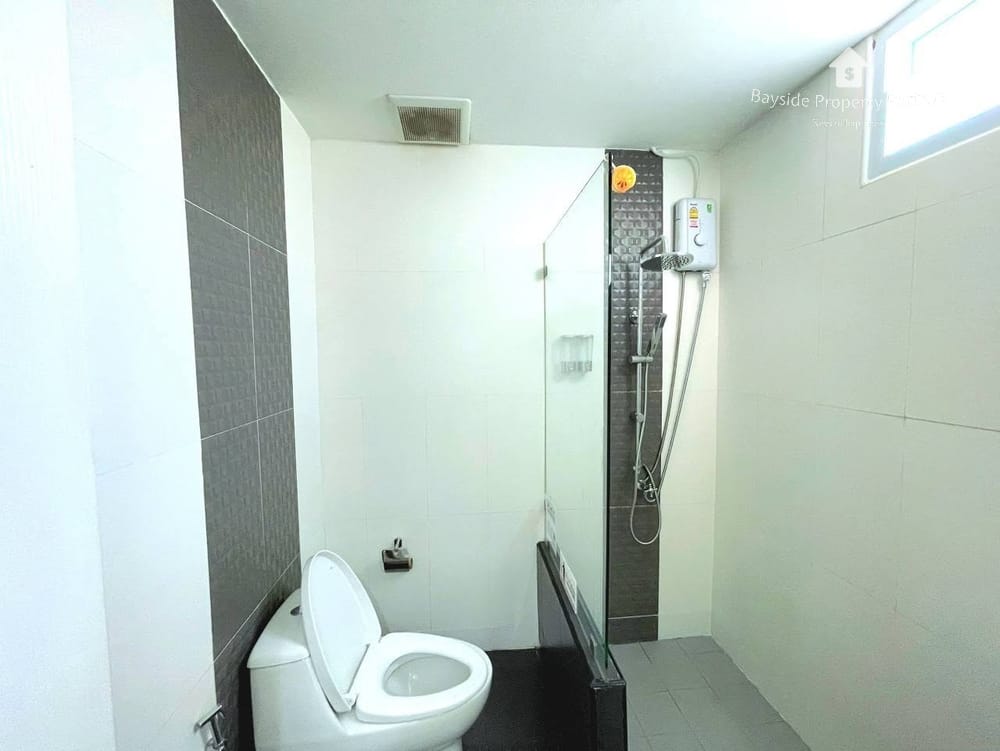 Spacious 3-Bedroom Villa for Rent in Bang Saray, Pattaya with City View and Air Conditioning 15