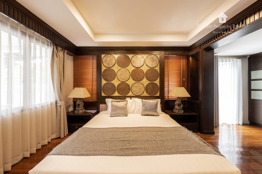 Spacious 6-Bedroom House for Rent in Baan Natcha, Pattaya City - Pet Friendly with 24/7 Security 4
