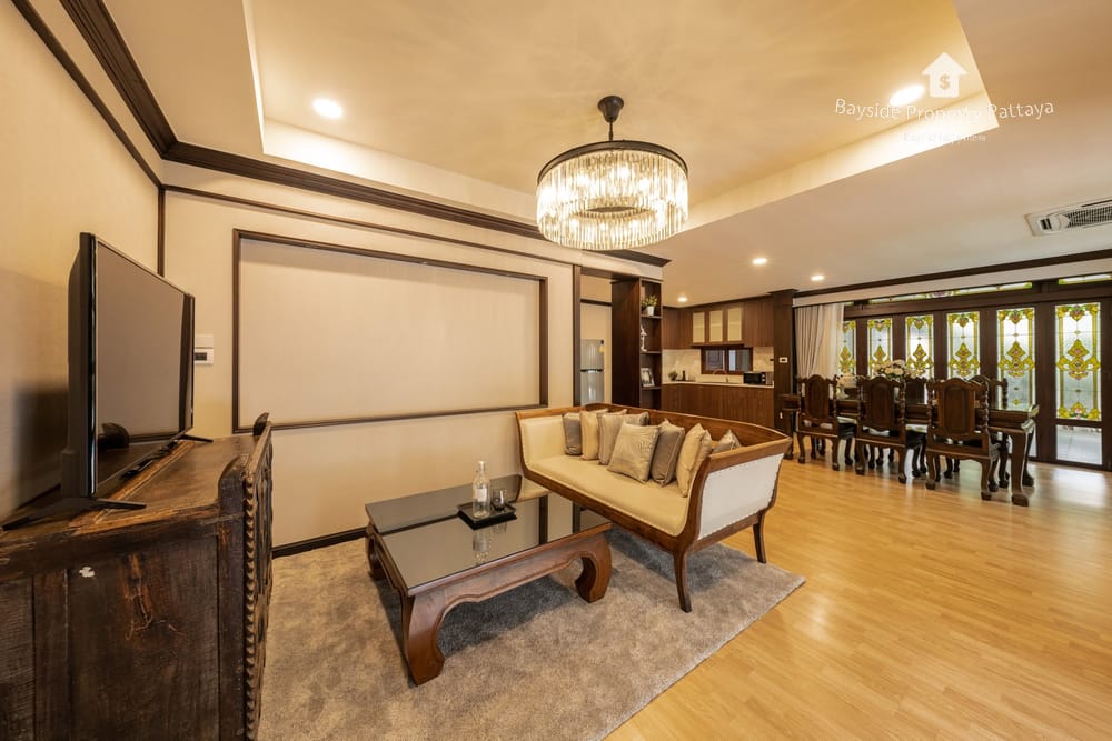 Spacious 6-Bedroom House for Rent in Baan Natcha, Pattaya City - Pet Friendly with 24/7 Security 8