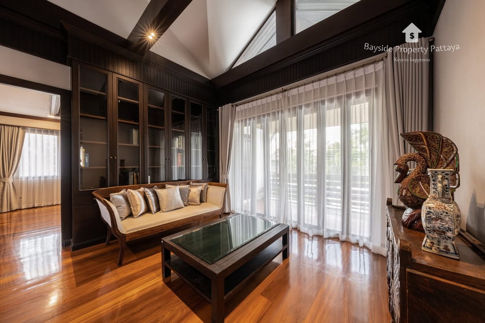Spacious 6-Bedroom House for Rent in Baan Natcha, Pattaya City - Pet Friendly with 24/7 Security 13