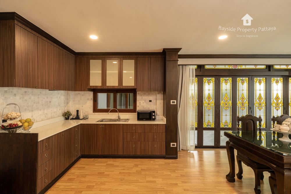 Spacious 6-Bedroom House for Rent in Baan Natcha, Pattaya City - Pet Friendly with 24/7 Security 24
