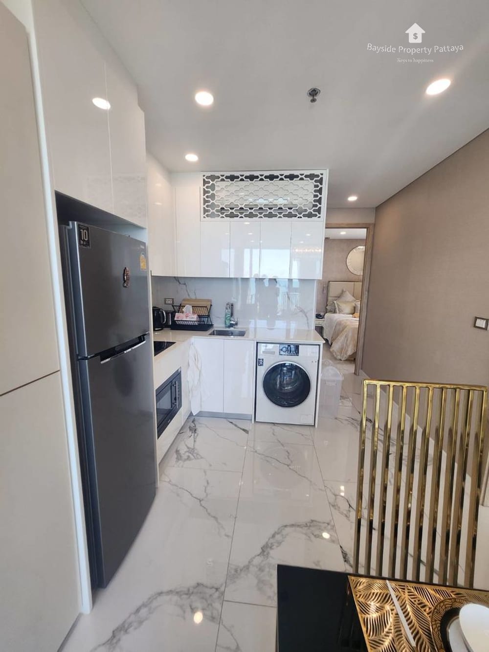beachfront-2-bedroom-condo-for-sale-in-copacabana-beach-jomtien-pattaya-bpp-298 4